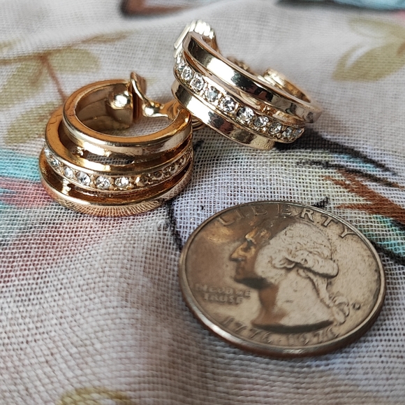 Napier Signed Clip Huggy Earrings Gold Tone Rhinestone Vintage EUC 3 Rows Huggie - Picture 11 of 14